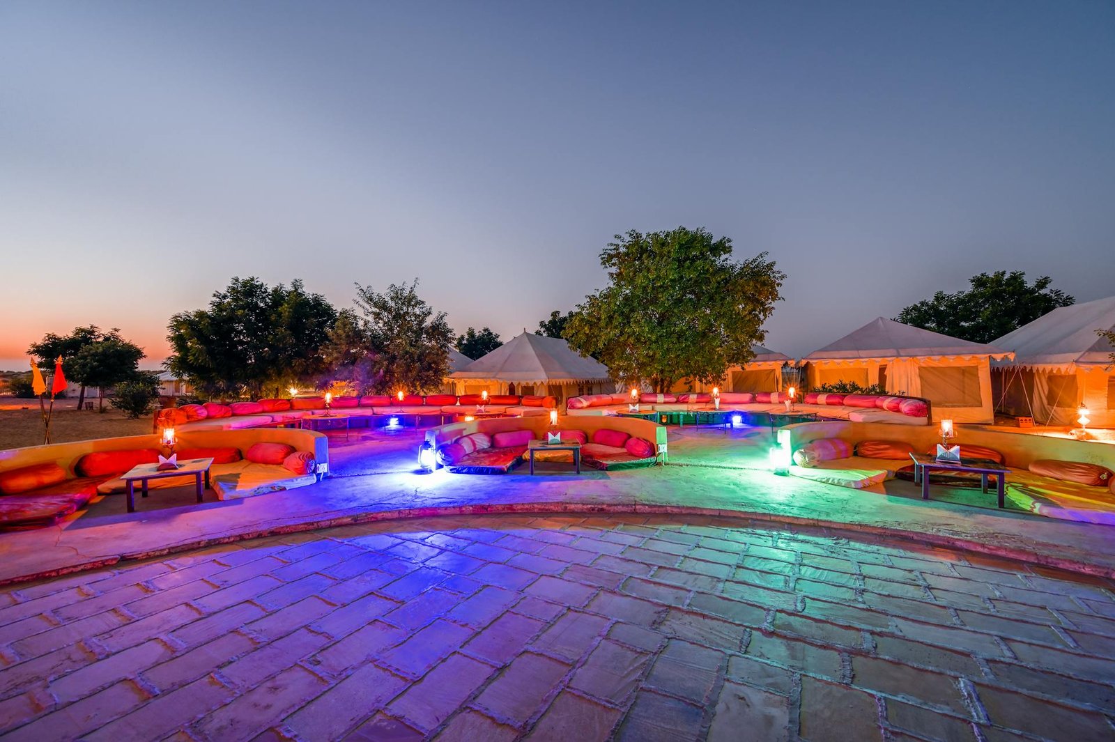 Desert safari assistance in Jaisalmer